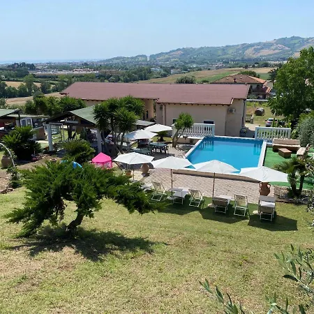 Glamping & Il Villaggio Del Re