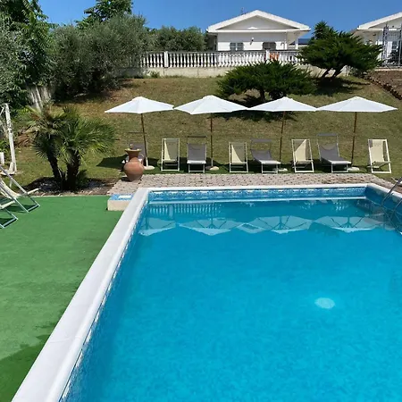 Glamping & Il Villaggio Del Re アパート