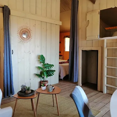 アパート Glamping & Il Villaggio Del Re Corropoli