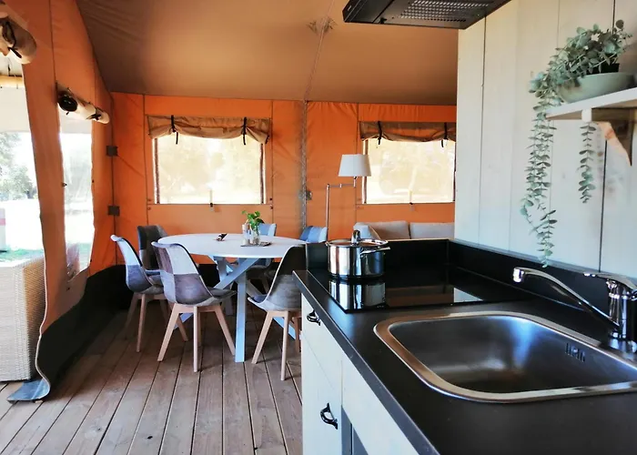 Glamping & Il Villaggio Del Re