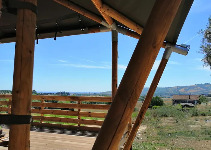 Glamping & Il Villaggio Del Re