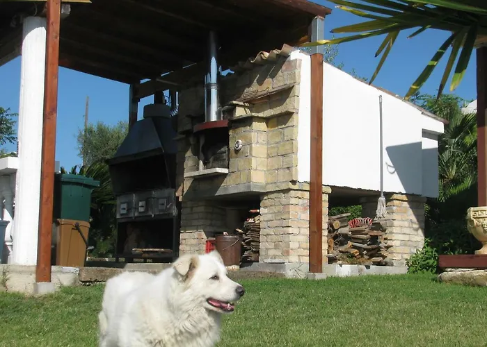 Glamping & Il Villaggio Del Re * Коррополи